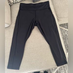 Athleta Ultimate Stash 7/8 Tight
